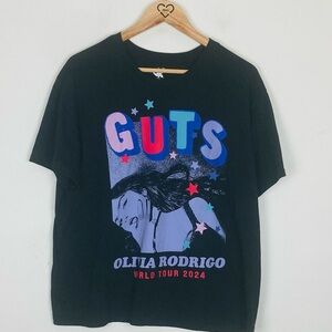 Olivia Rodrigo “Guts” tour concert t-shirt official merch. Size XXL